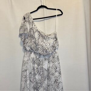 Jessica Simpson Elegant One-Shoulder Black and White Dress XL